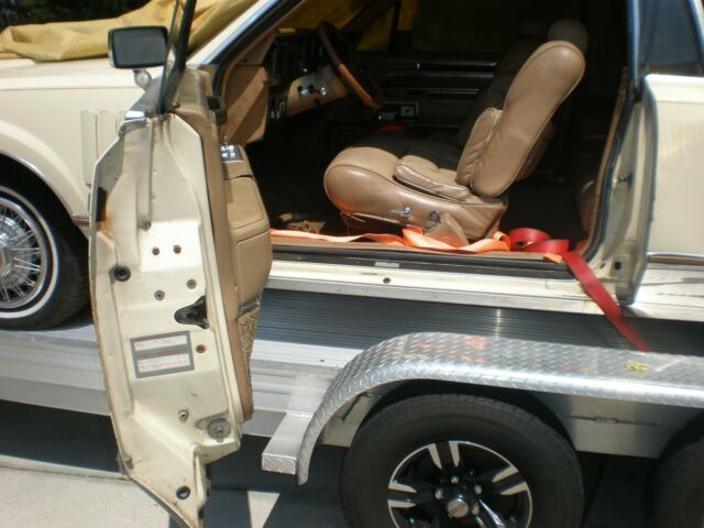 1983 Lincoln Mark Series Convertible - photo 2