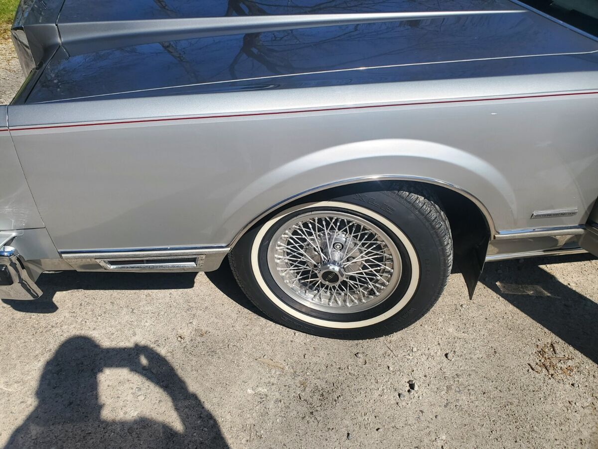 1983 Lincoln Town Car - photo 7