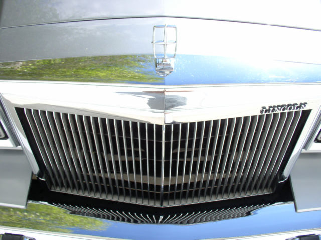 1983 Lincoln Town Car - photo 9