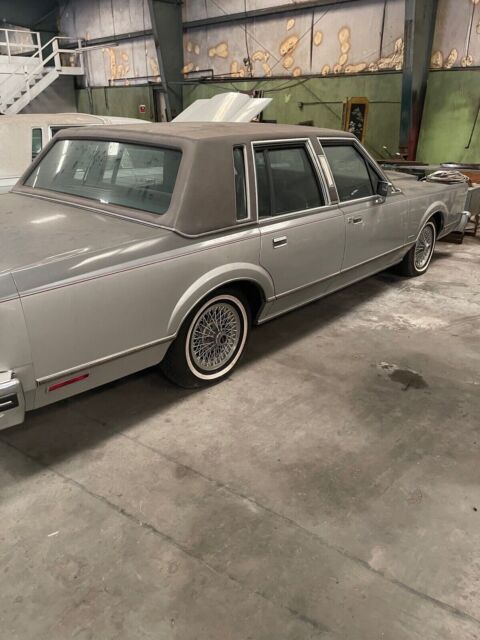 1983 Lincoln Town Car Cartier - photo 6