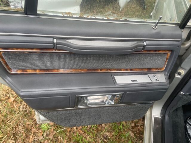 1983 Lincoln Town Car Cartier - photo 9