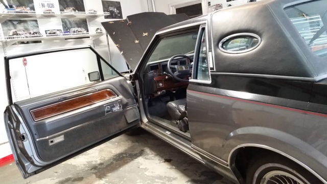 1983 Lincoln Mark Series - photo 3