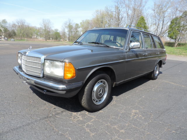 1983 Mercedes-Benz 200-Series 230TE Wagon W123 - photo 3