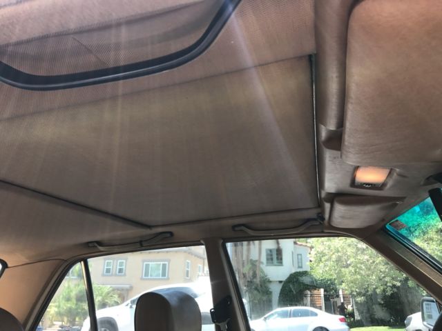 1983 Mercedes-Benz 200-Series - photo 7