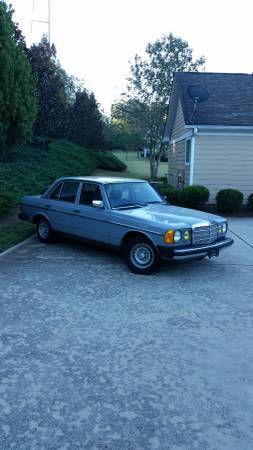 1983 Mercedes-Benz 200-Series Leather Interior, Alloy Wheels, Sunroof - photo 2