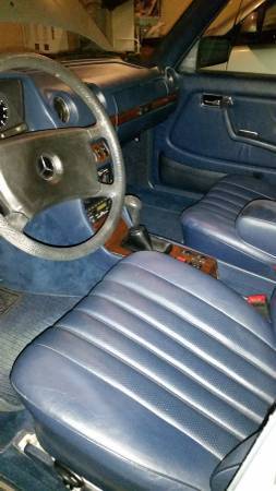 1983 Mercedes-Benz 200-Series Leather Interior, Alloy Wheels, Sunroof - photo 4