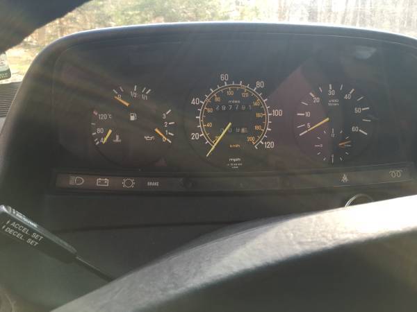 1983 Mercedes-Benz 300-Series - photo 3