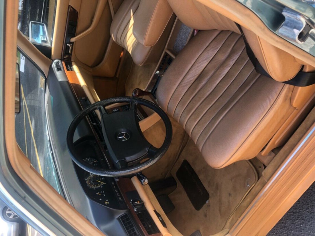 1983 Mercedes-Benz 300-Series - photo 11