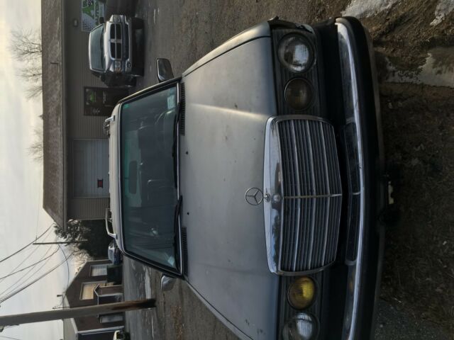 1983 Mercedes-Benz 300-Series
