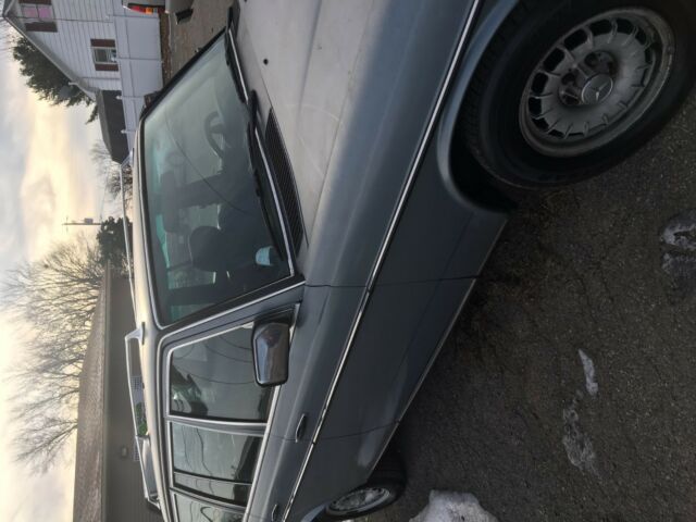 1983 Mercedes-Benz 300-Series - photo 4