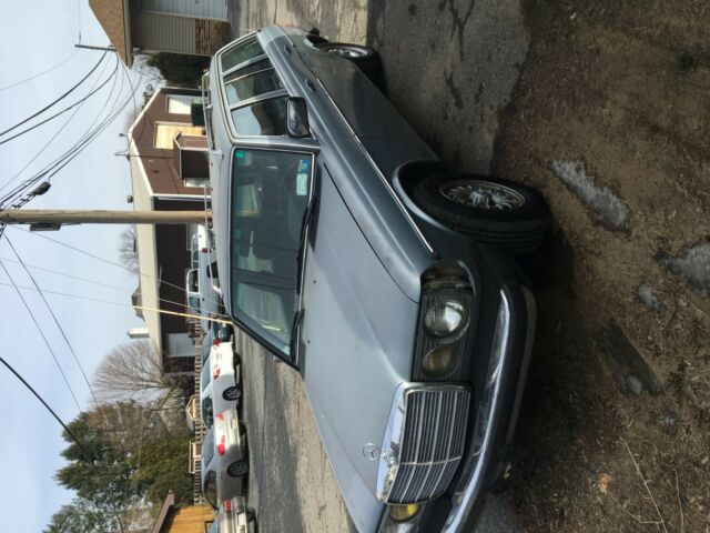 1983 Mercedes-Benz 300-Series - photo 7