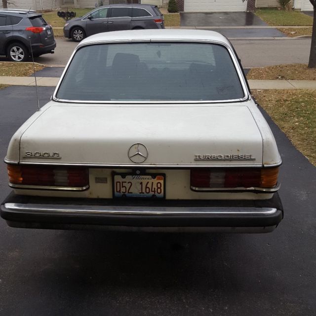1983 Mercedes-Benz 300-Series - photo 2