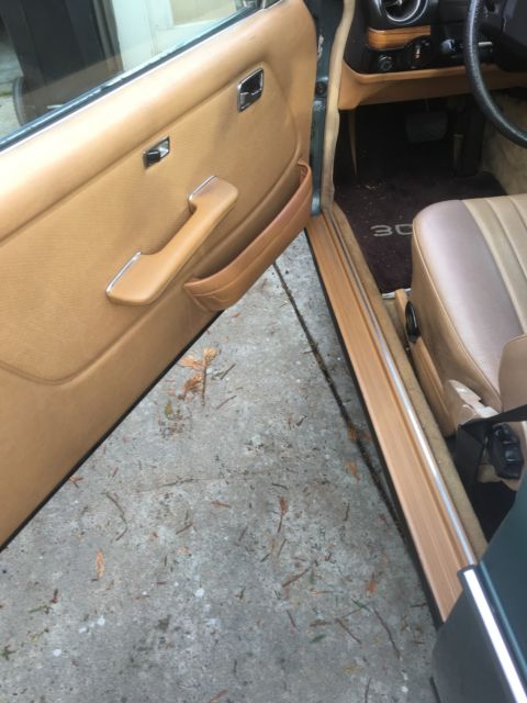1983 Mercedes-Benz 300-Series - photo 13