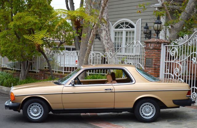 1983 Mercedes-Benz 300-Series 300cd 300cdt 300 cd cdt W123 coupe - photo 5