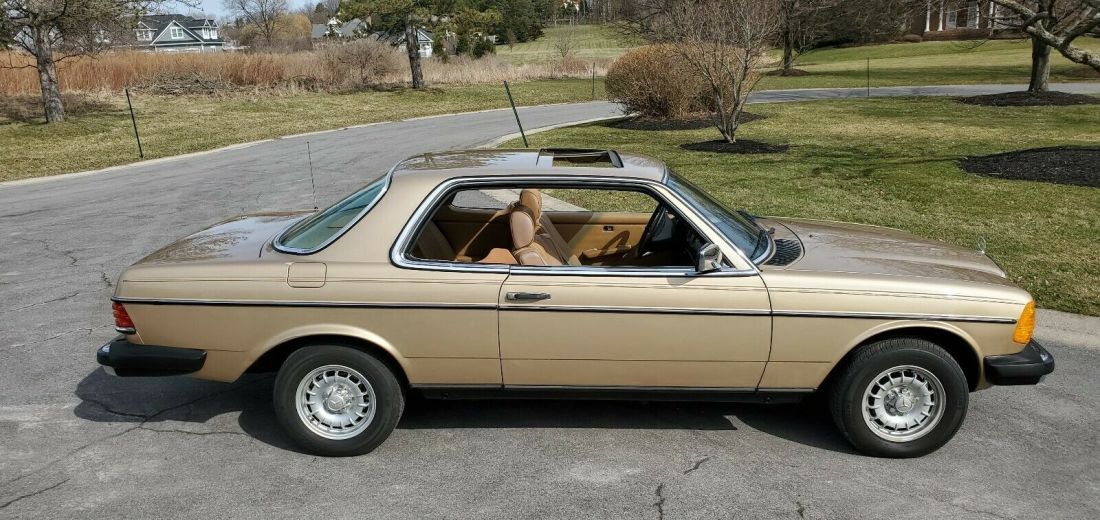 1983 Mercedes 300CD TURBO DIESEL Rare Coupe w123 Dealer SERVICED Video Rust free 1983 Mercedes-Benz 300-Series Rare 300CD Meticulous Mercedes Service History