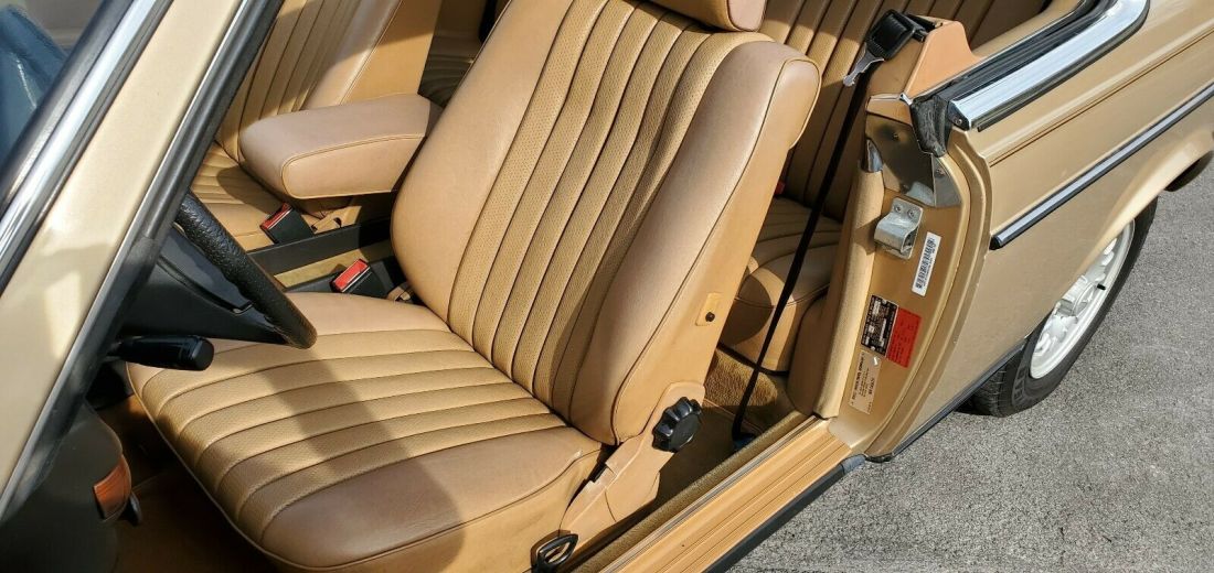 1983 Mercedes-Benz 300-Series Rare 300CD Meticulous Mercedes Service History - photo 10