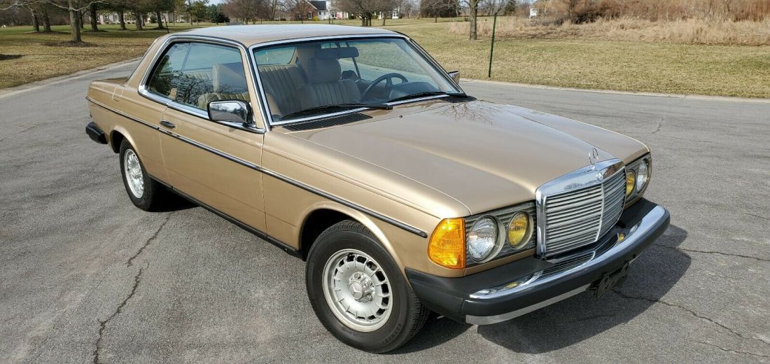 1983 Mercedes-Benz 300-Series Rare 300CD Meticulous Mercedes Service History - photo 7