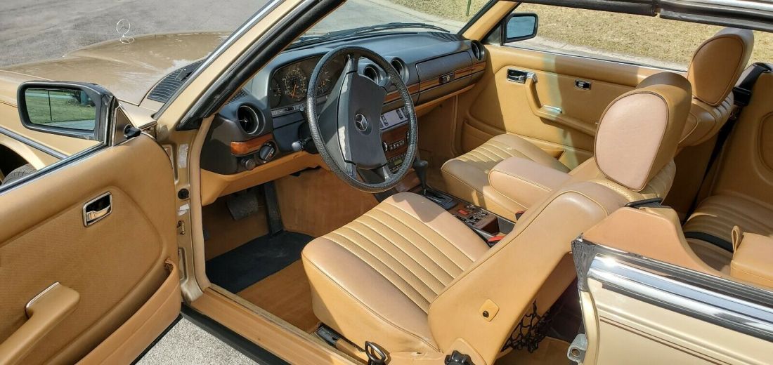 1983 Mercedes-Benz 300-Series Rare 300CD Meticulous Mercedes Service History - photo 9