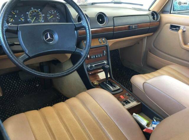 1983 Mercedes-Benz 300-Series - photo 2