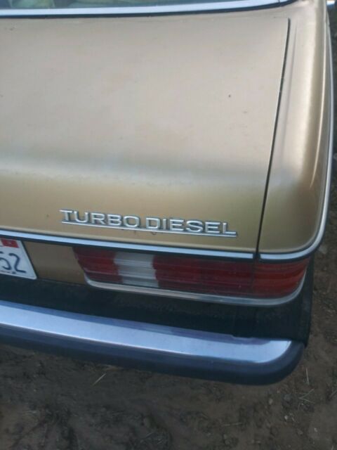 1983 Mercedes-Benz 300-Series - photo 2