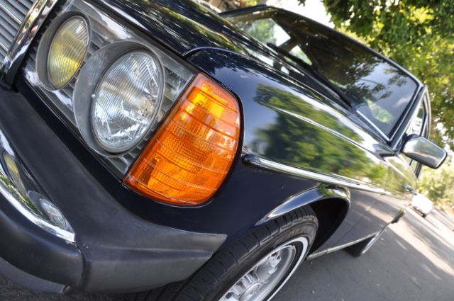 1983 Mercedes-Benz 300-Series - photo 11