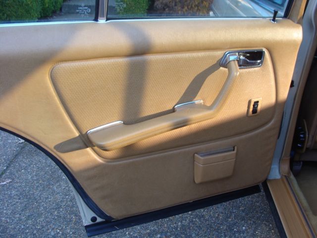 1983 Mercedes-Benz 300-Series - photo 10