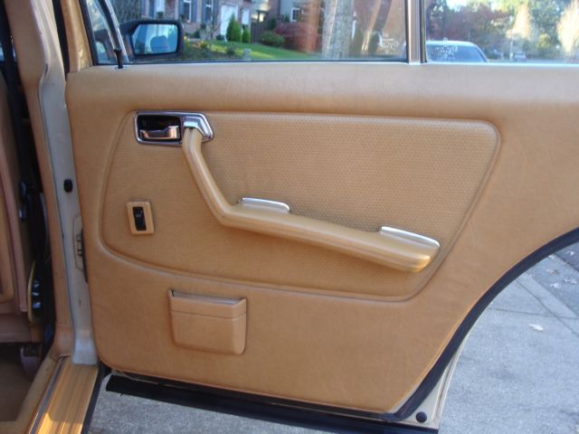 1983 Mercedes-Benz 300-Series - photo 12
