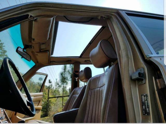 1983 Mercedes-Benz 300-Series - photo 5