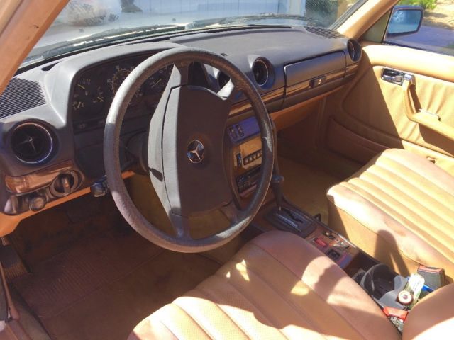 1983 Mercedes-Benz 300-Series - photo 3