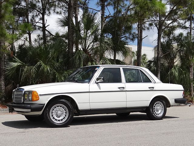 1983 MERCEDES 300TD * NO RESERVE * TURBO DIESEL LOW 100K ACTUAL MILES 300DT W123 1983 Mercedes-Benz 300-Series 300D TD