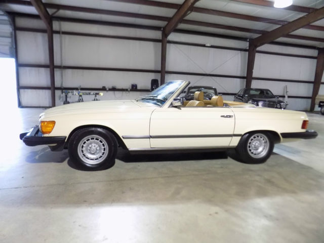 1983 Mercedes 380 Sl 2 owner car only 66 k mi Showroom cond Fully Serviced 1983 Mercedes-Benz 300-Series 380 sl