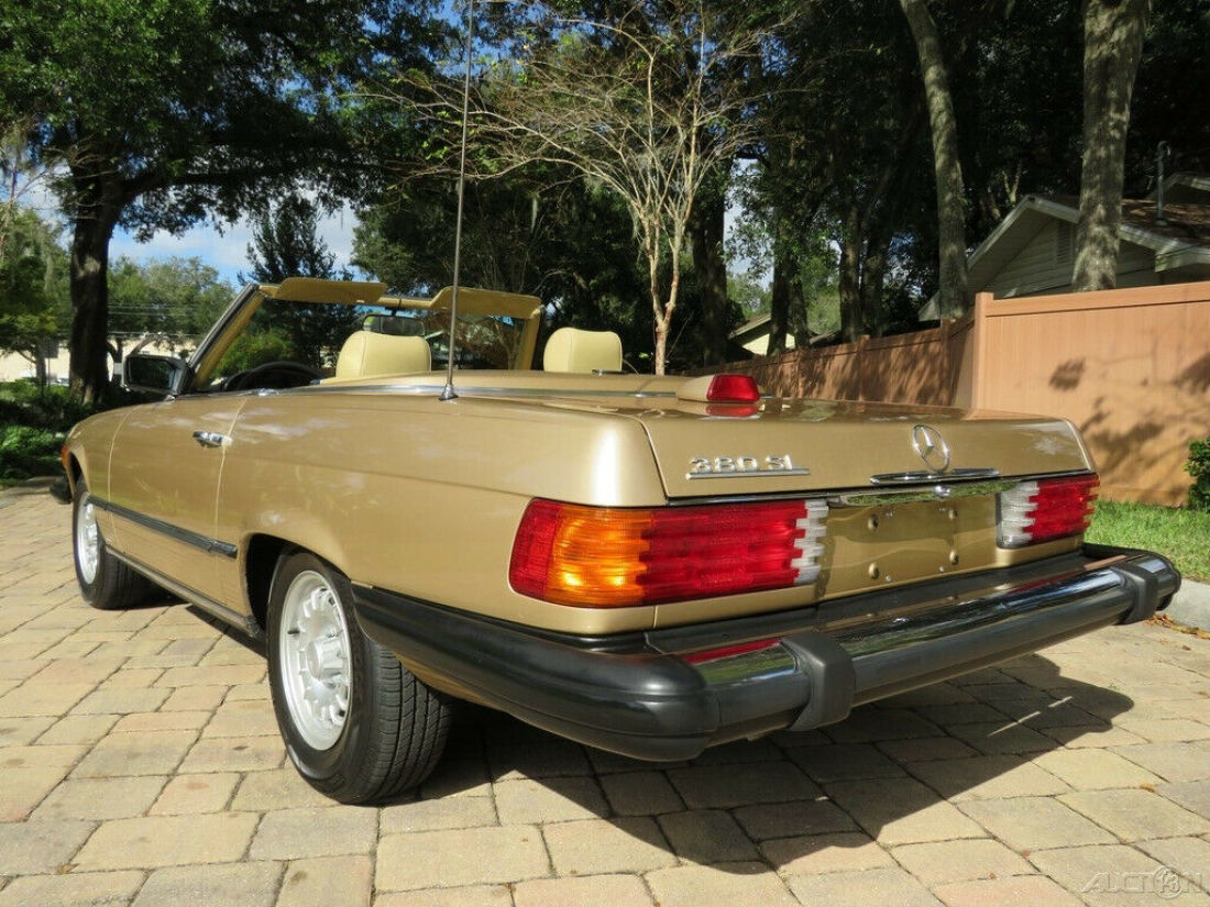 1983 Mercedes-Benz 300-Series 380 SL Roadster Amazing Condition! - photo 4