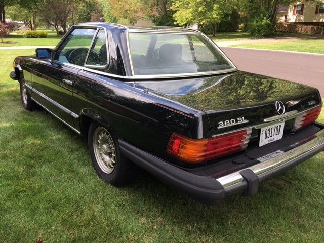 1983 Mercedes-Benz 300-Series Leather seats - photo 5