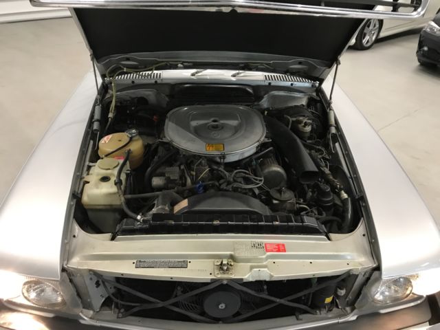 1983 Mercedes-Benz 300-Series 380 - photo 6