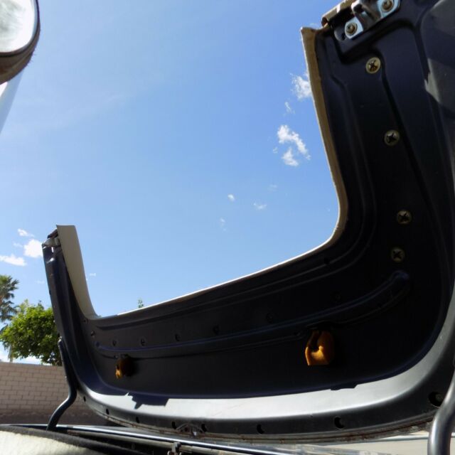 1983 Mercedes-Benz SL-Class hardtop/convertible - photo 10
