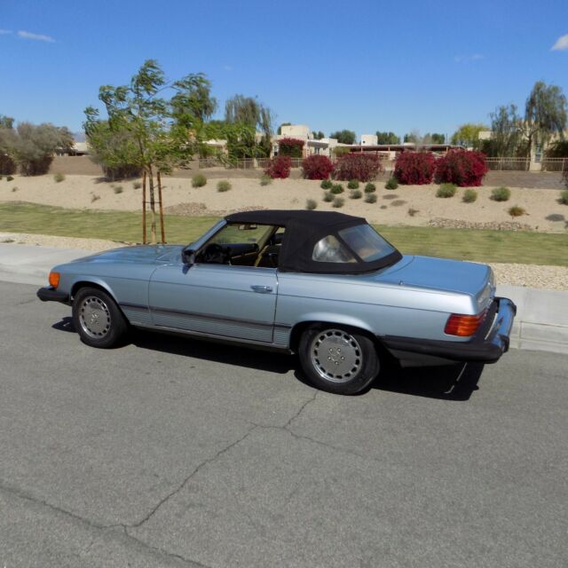 1983 Mercedes-Benz SL-Class hardtop/convertible - photo 2