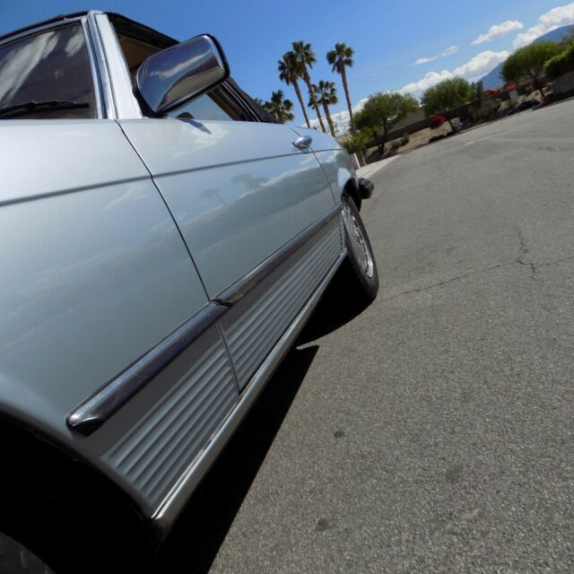 1983 Mercedes-Benz SL-Class hardtop/convertible - photo 3