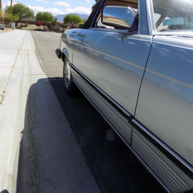 1983 Mercedes-Benz SL-Class hardtop/convertible - photo 4