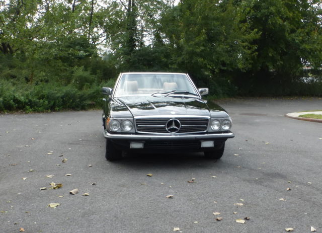 1983 Mercedes 500SL R107 in Black - Good Driver 1983 Mercedes-Benz SL-Class 500SL