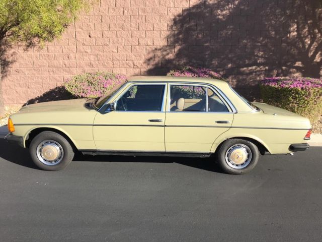 1983 Mercedes Benz 230e 5 spd rare euro W123 1983 Mercedes-Benz 200-Series