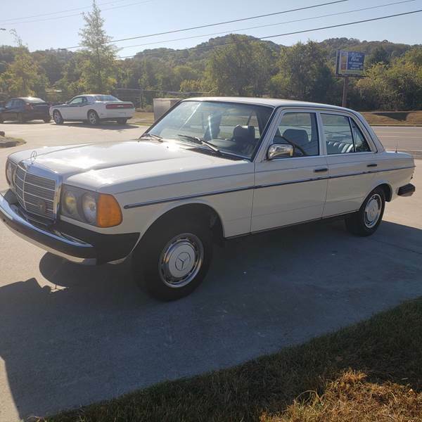 1983 Mercedes-Benz 200-Series 240 D 4dr Diesel Sedan - photo 4