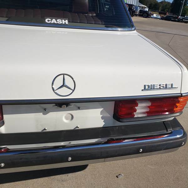 1983 Mercedes-Benz 200-Series 240 D 4dr Diesel Sedan - photo 6