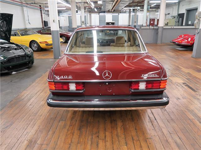 1983 Mercedes-Benz 200-Series 240D - photo 10
