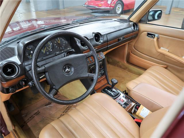 1983 Mercedes-Benz 200-Series 240D - photo 11