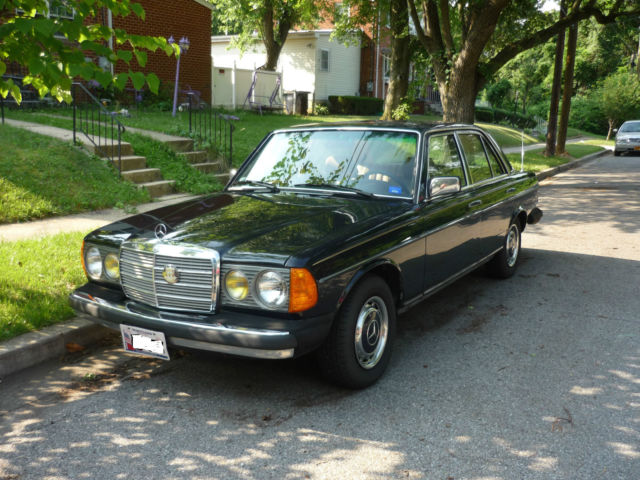 1983 Mercedes-Benz 200-Series - photo 3