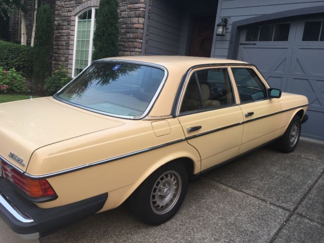 1983 Mercedes-Benz 200-Series - photo 7