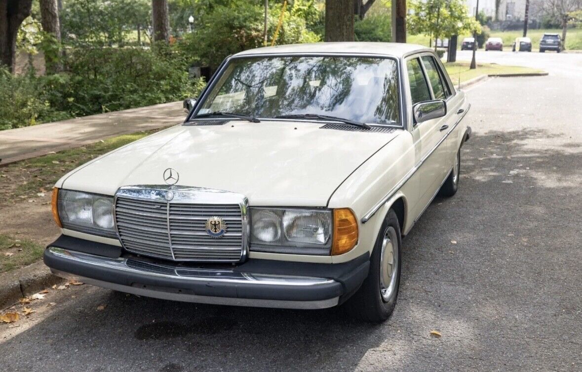 1983 Mercedes-Benz 240D D - photo 4