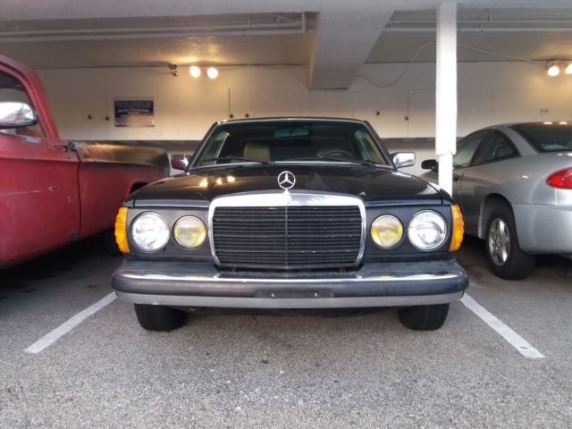1983 Mercedes-Benz 300-Series CD - photo 4