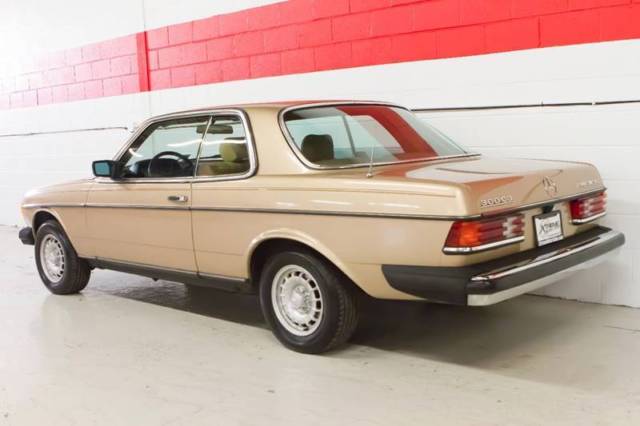 1983 Mercedes-Benz 300-Series 300CD 2dr Turbodiesel Coupe - photo 3