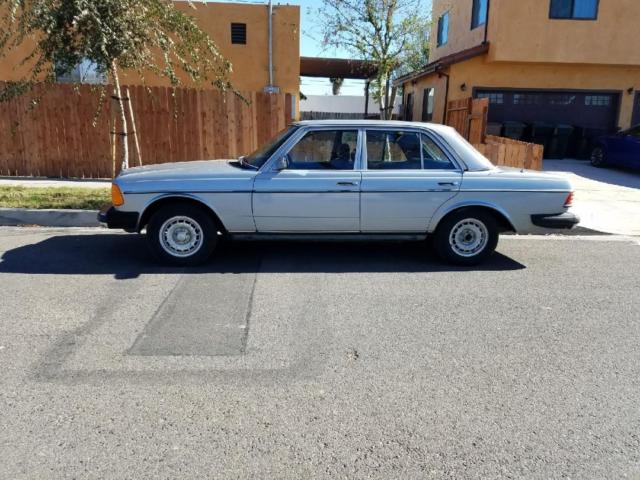 1983 Mercedes-Benz 300-Series 300D - photo 2